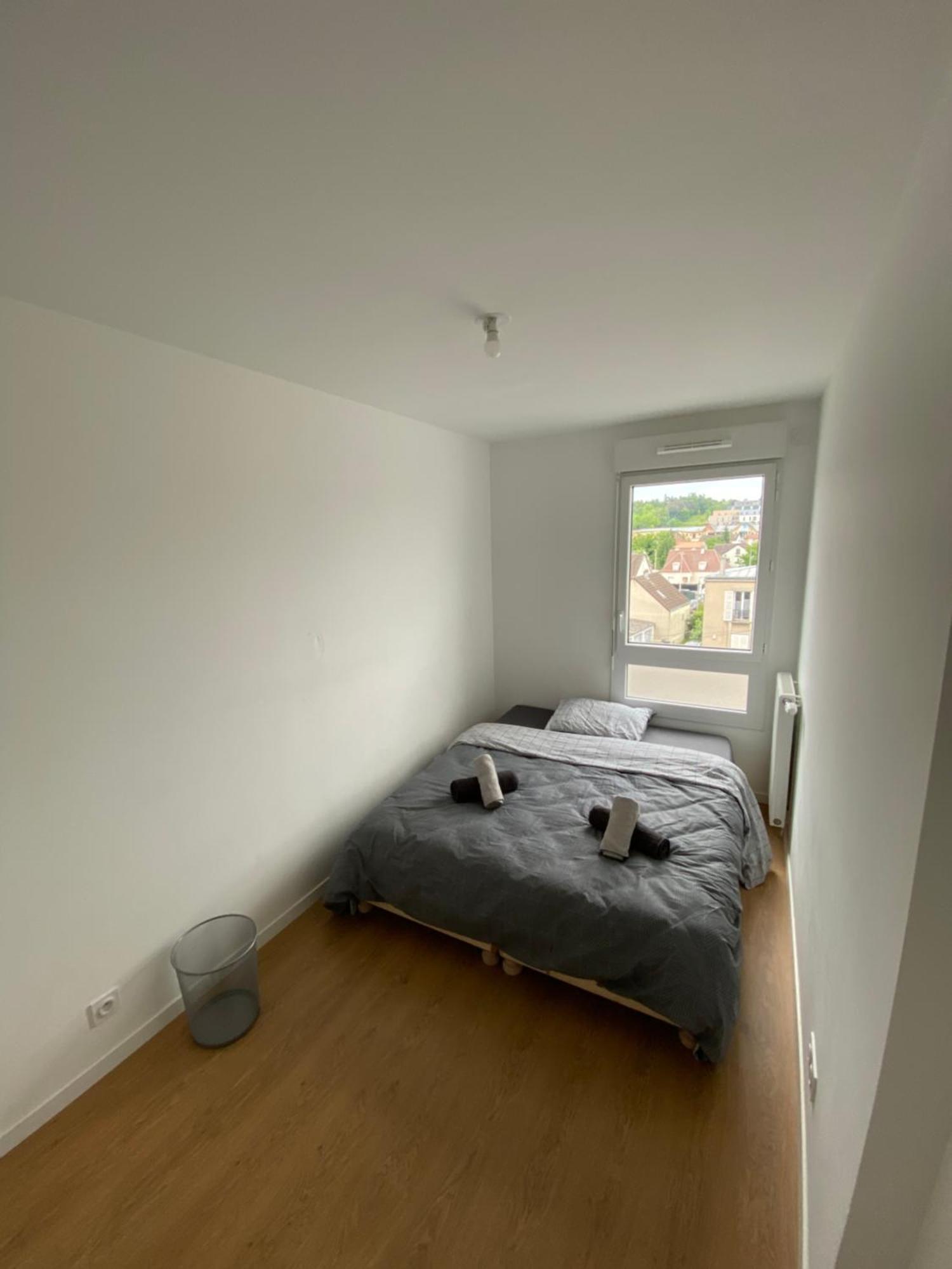 Charme Citadin Apartment Villemomble Bagian luar foto