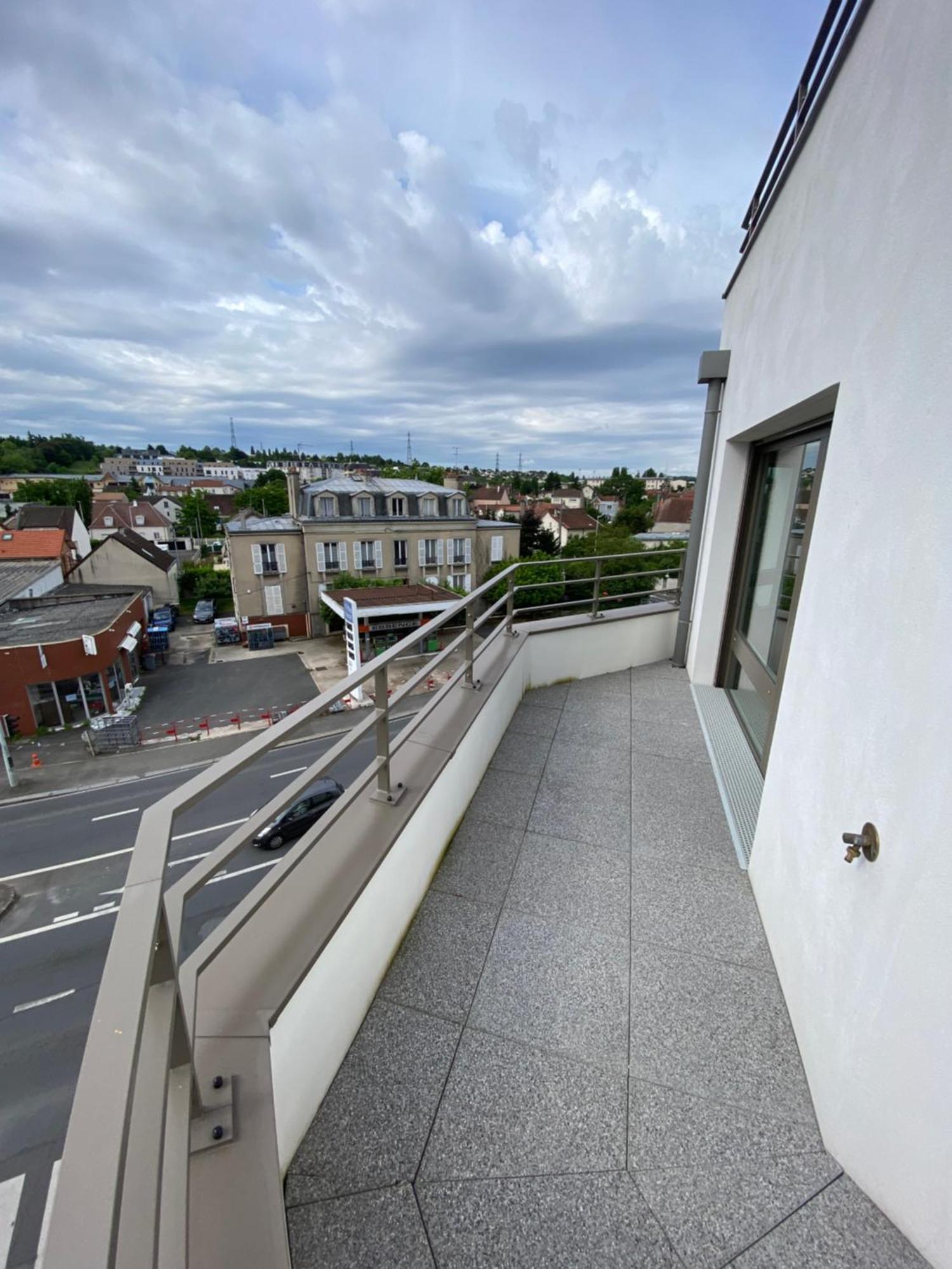 Charme Citadin Apartment Villemomble Bagian luar foto